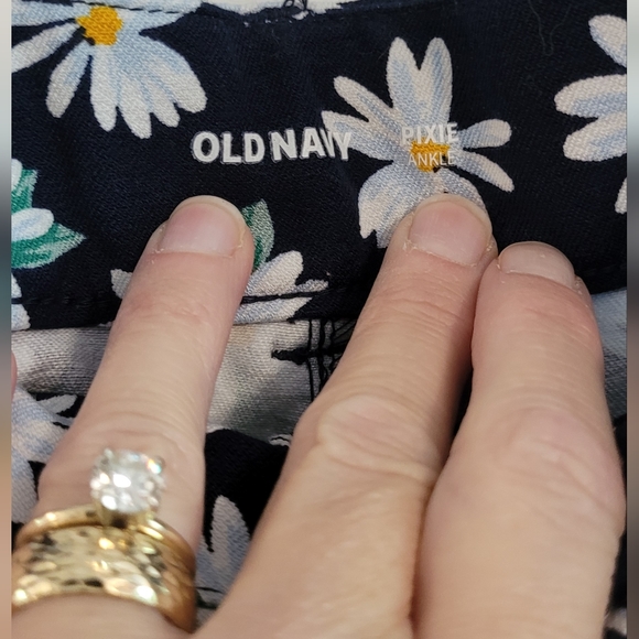 Old Navy - Picture 2 of 3